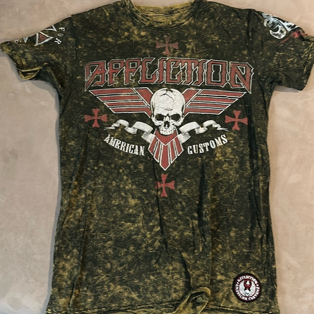 Nice affliction tee